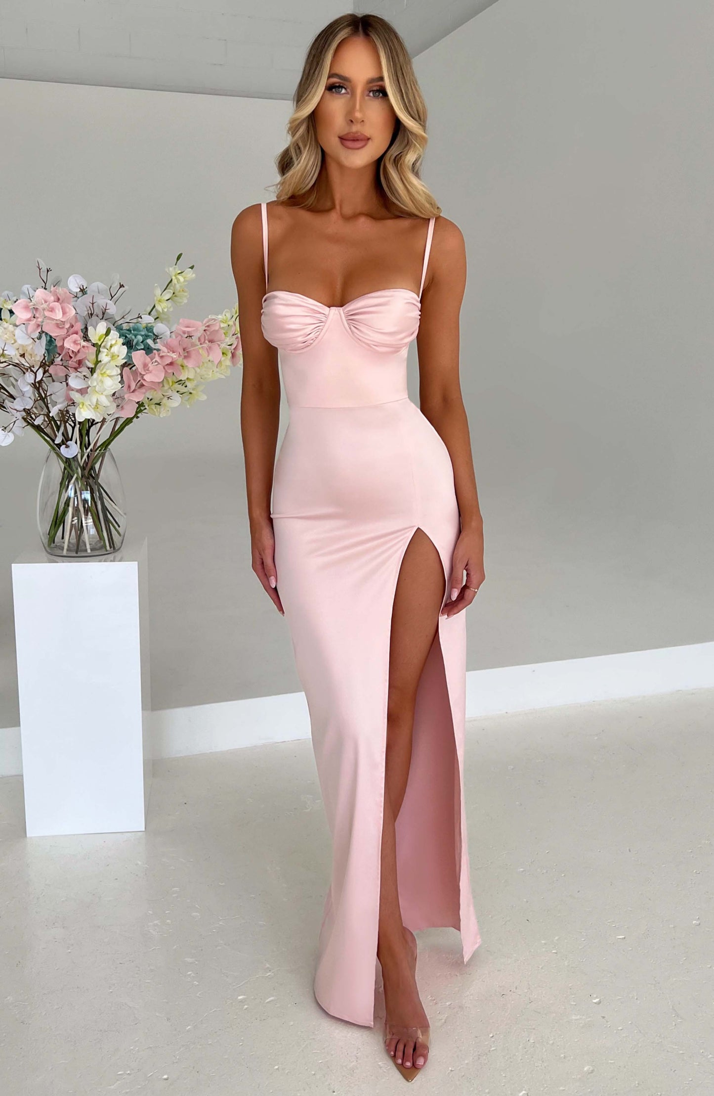 https://cdn.shopify.com/s/files/1/2060/7491/products/alora-maxi-dress-blush-dress-xs-babyboo-fashion-30099960037439.jpg?v=1748605527