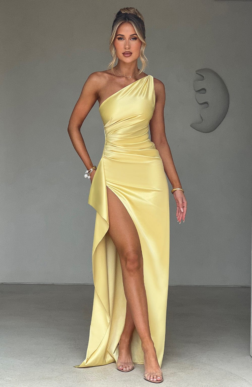 https://cdn.shopify.com/s/files/1/2060/7491/files/ariel-maxi-dress-lemon-dress-babyboo-fashion-32522814816319.jpg?v=1748600727