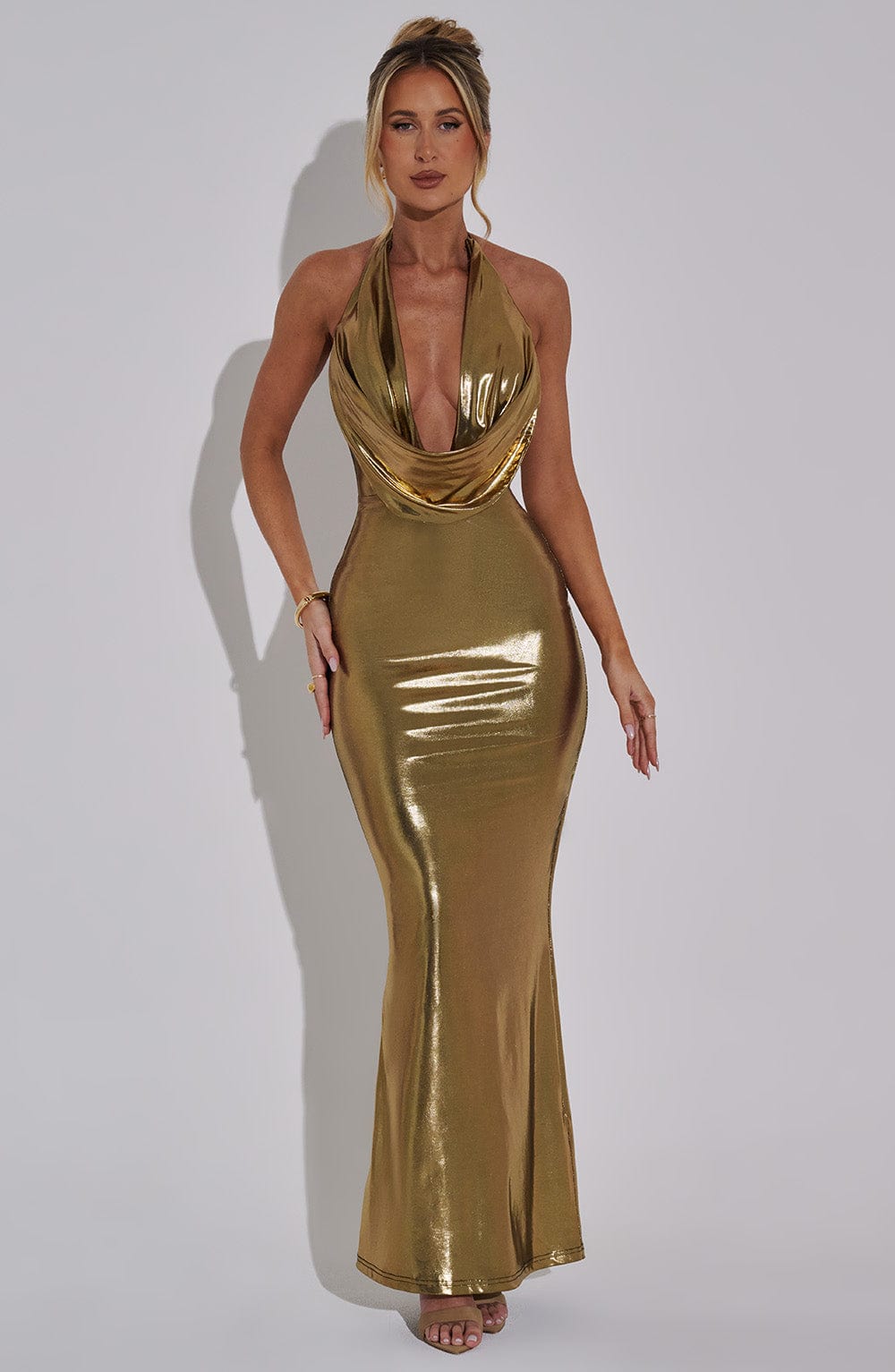 https://cdn.shopify.com/s/files/1/2060/7491/files/chrishelle-maxi-dress-gold-dress-xs-babyboo-fashion-32012111609919.jpg?v=1748601785