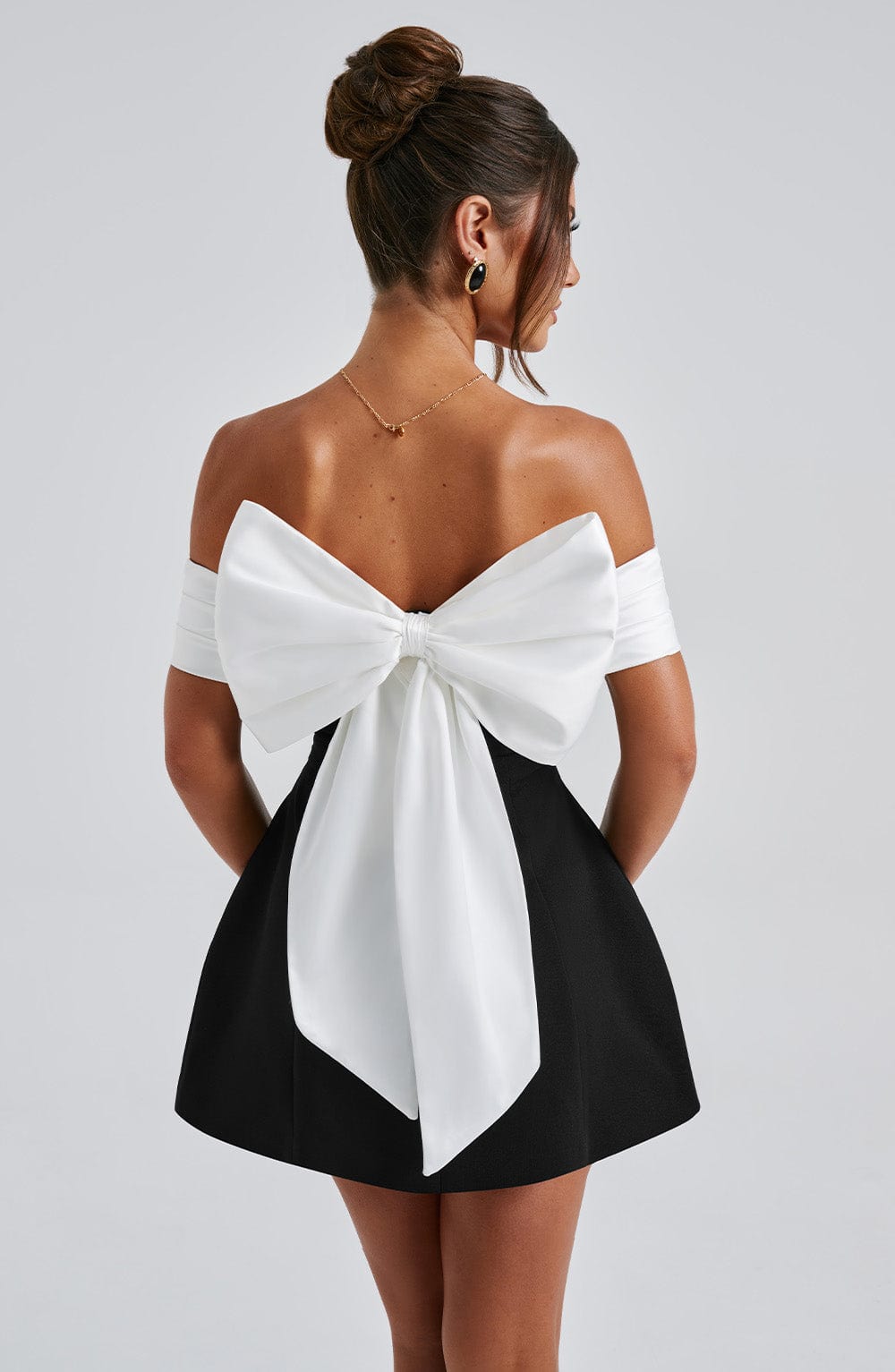 Abito da donna Delta mini nero/bianco