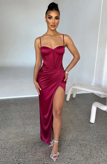 Abito da sera lungo vinino