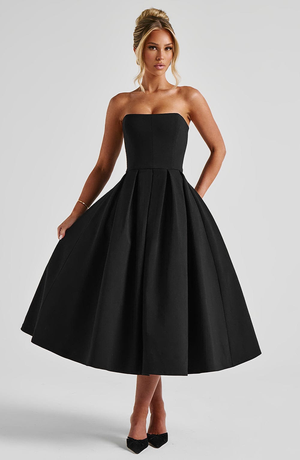 https://cdn.shopify.com/s/files/1/2060/7491/files/edith-midi-dress-black-dress-xs-babyboo-fashion-32852100218943.jpg?v=1748600269