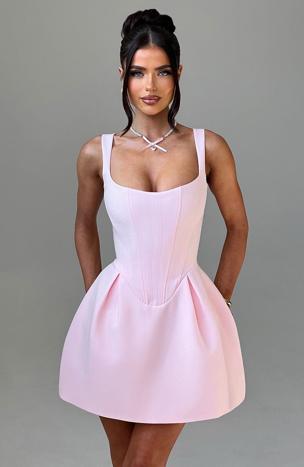 https://cdn.shopify.com/s/files/1/2060/7491/files/janiyah-mini-dress-blush-dress-babyboo-fashion-31741188440127.jpg?v=1748601624