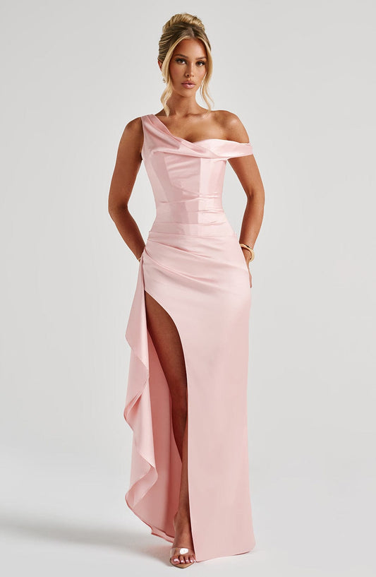 https://cdn.shopify.com/s/files/1/2060/7491/files/juliene-maxi-dress-blush-dress-xs-babyboo-fashion-32859973812287.jpg?v=1748600349