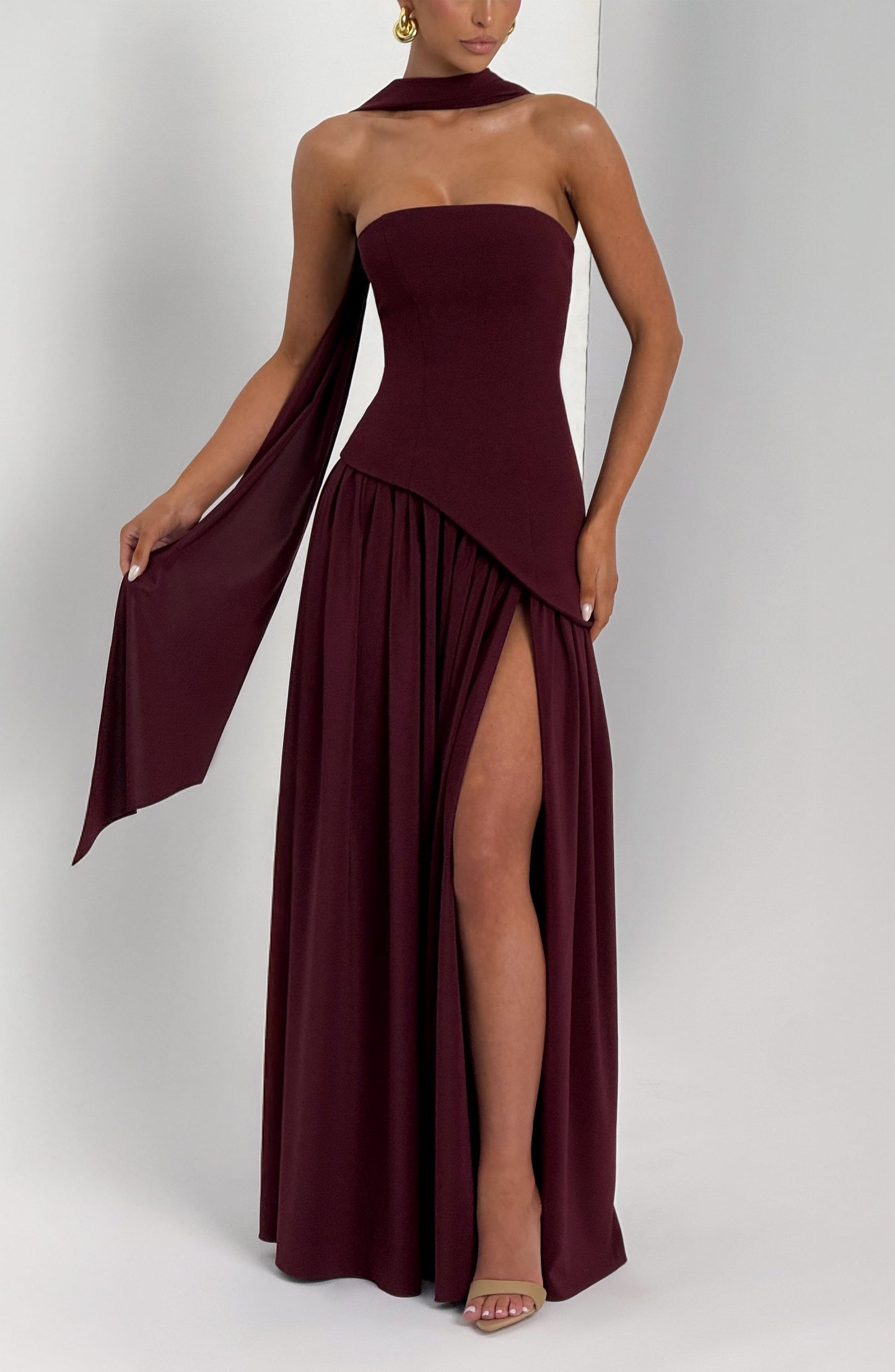 https://cdn.shopify.com/s/files/1/2060/7491/files/maliyah-maxi-dress-cherry-lacquer-dress-xs-babyboo-fashion-1160975564.jpg?v=1748599576