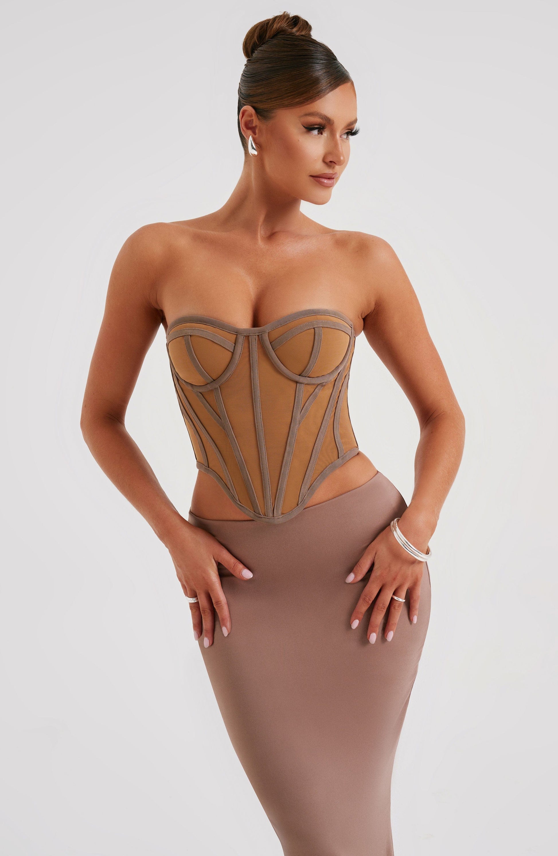 https://cdn.shopify.com/s/files/1/2060/7491/files/santanna-corset-chocolate-nude-dress-xs-babyboo-fashion-30921527296063.jpg?v=1748603752