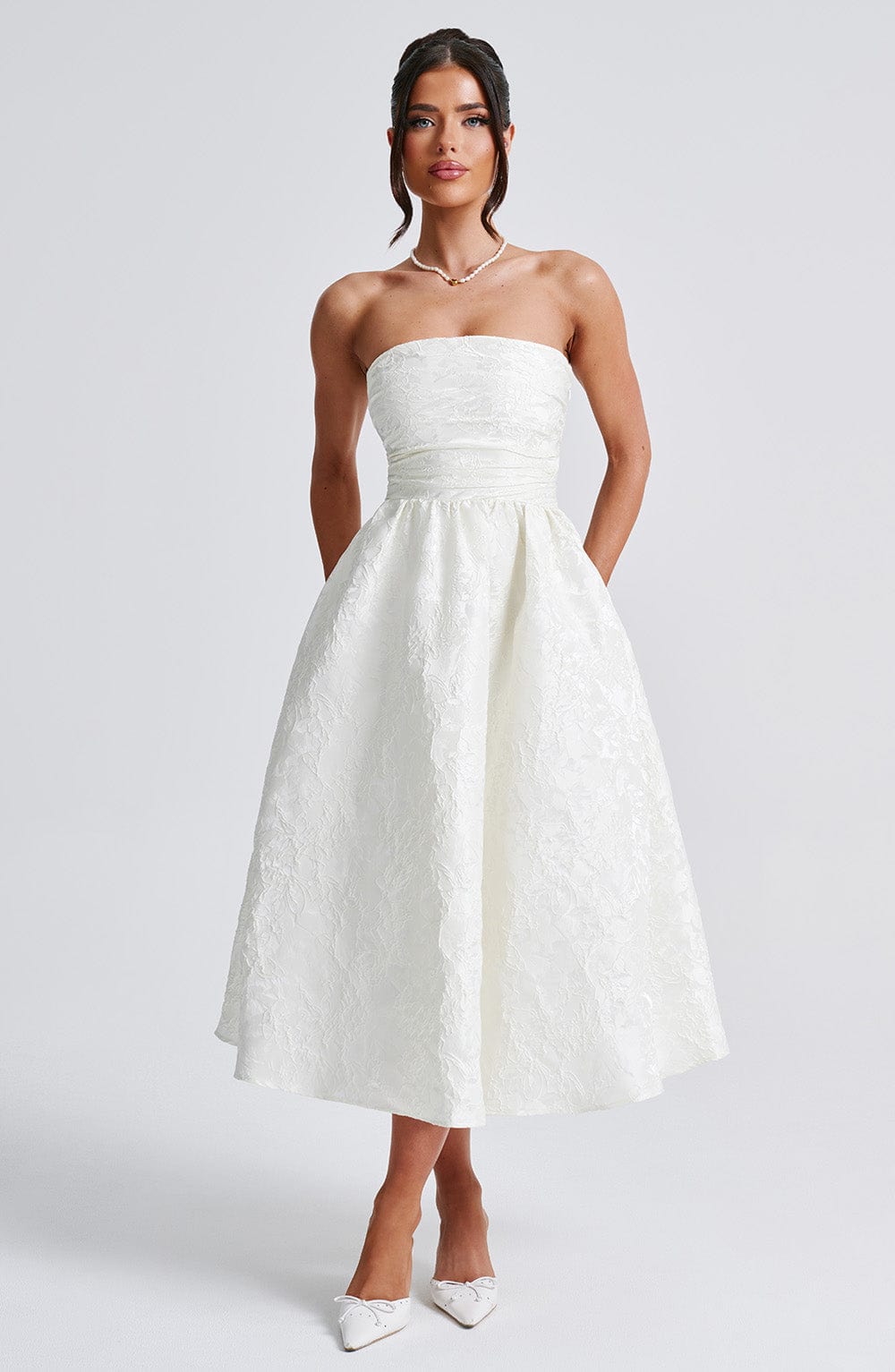 Abito da sera in pizzo midi ivory