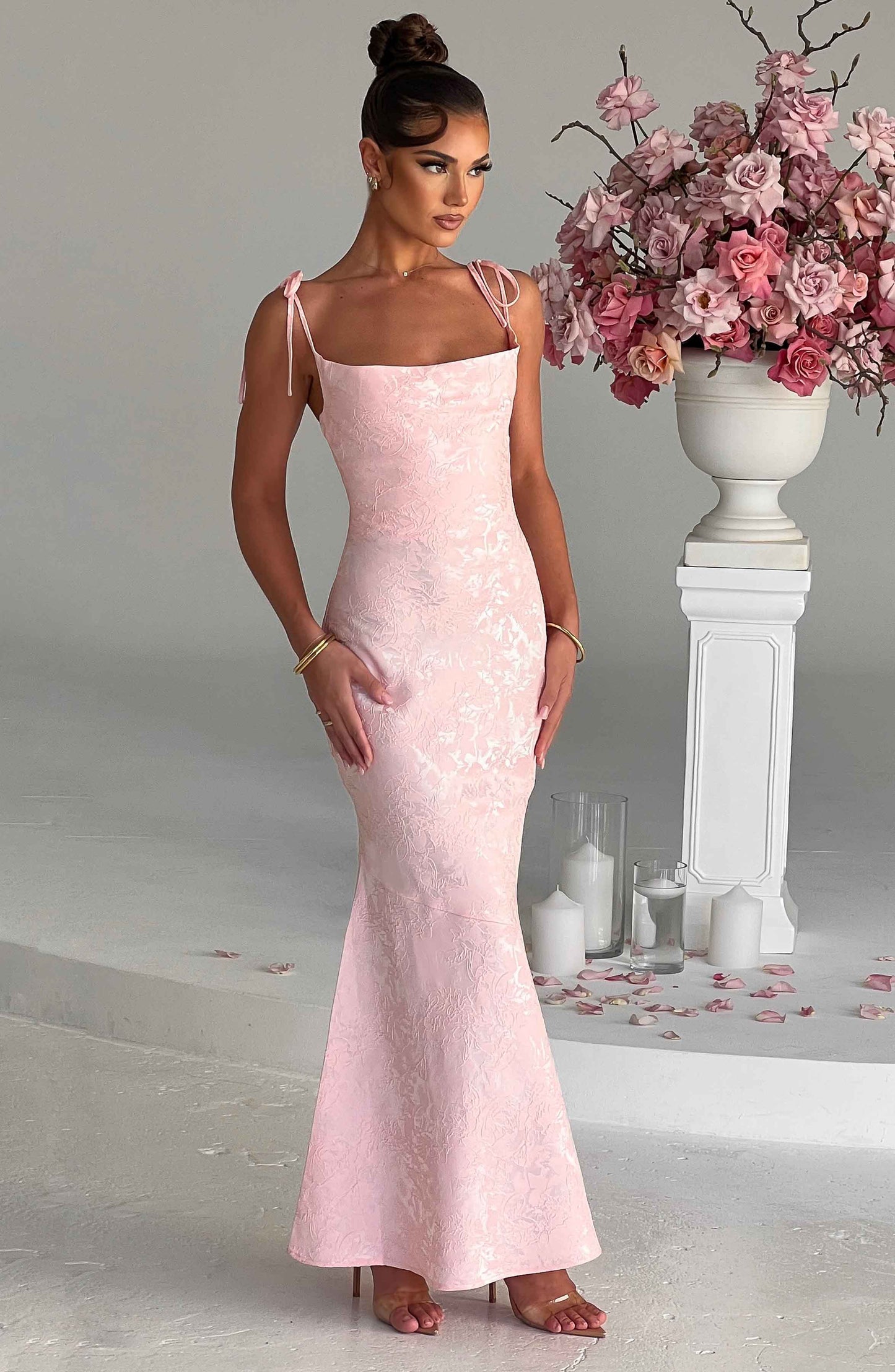 https://cdn.shopify.com/s/files/1/2060/7491/files/whitney-maxi-dress-blush-dress-babyboo-fashion-30819826171967.jpg?v=1748604105