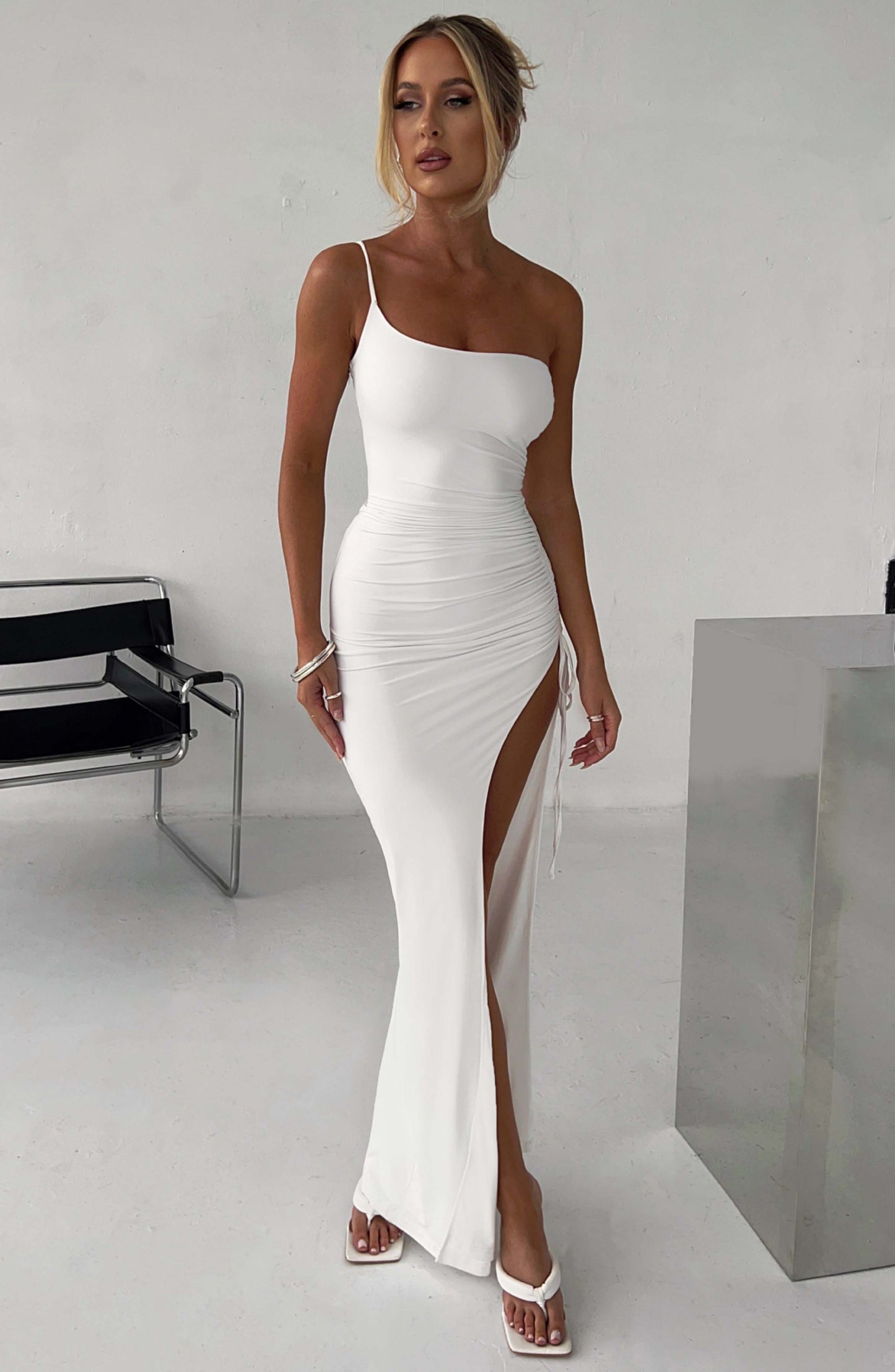 https://cdn.shopify.com/s/files/1/2060/7491/products/zuri-maxi-dress-white-dress-xs-babyboo-fashion-30608671473727.jpg?v=1748605169